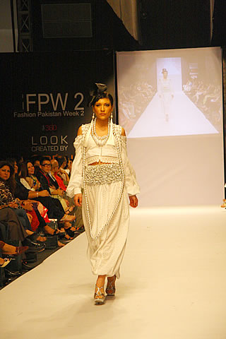  - shehla-rehman-karachi-fashion-week